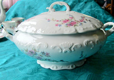 Grosse Soupière en porcelaine de Limoges tharaud modèle romance