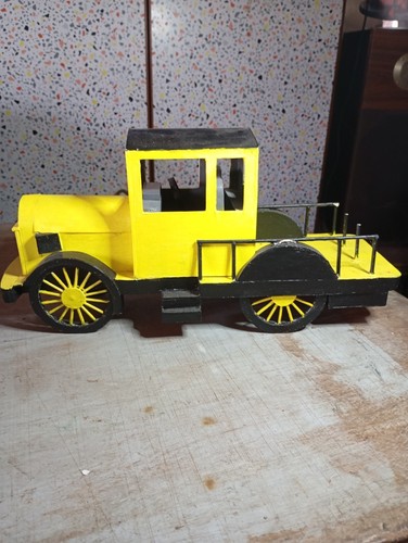 Maquette camion carton - maquette,