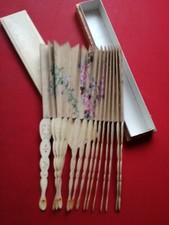 Eventail ancien, et boite, fin