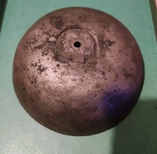 Une Grosse Cloche Eppaisse