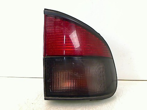 Feux arriere droit renault - feux,
