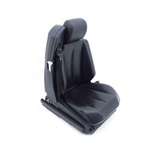 Siège (à droite), Mercedes