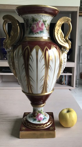 Grand vase dans - , de