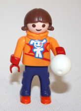 PLAYMOBIL FAMILY FUN 9283 ENFANT PETITE FILLE AVEC BOULE DE NEIGE HIVER