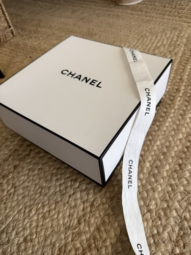Chanel boite ruban white - chanel,