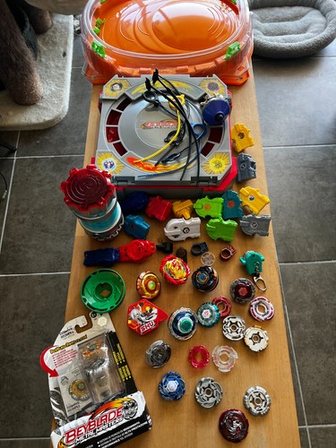 Gros lot beyblade arene metal
