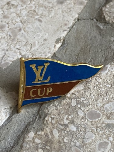 Pin louis vuitton - pin’s, cup