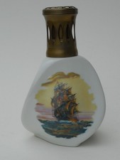 Ancienne LAMPE BERGER porcelaine Couleuvre bateaux voiliers galions