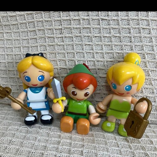 Lot figurines style - lot, bloc