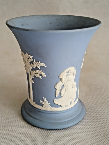 Wedgwood joli vase décor - , à