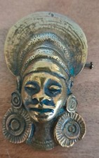 Broche visage Femme Africaine en cuivre années 50 Très bon état