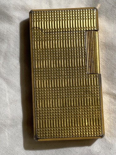 Ancien briquet gaz - briquet, a