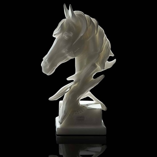Sculpture table cheval - de,