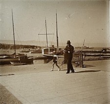 Famille en vacances Port Bateaux Lac Photo Plaque de verre c1930 Vintage