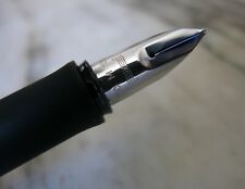 STYLO PLUME PORSCHE DESIGN P 3105 PURE BLACK - PLUME EN OR MASSIF 18 CARATS