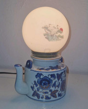 ? Lampe théière vintage décor floral bleu et blanc – Globe décor cygne –