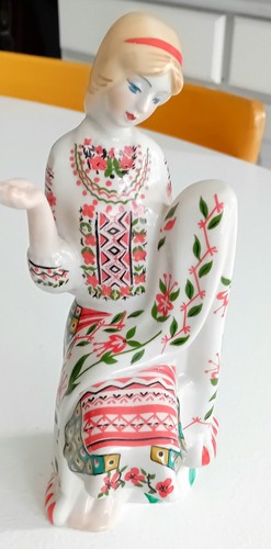 Figurine statuette porcelaine - figurine,