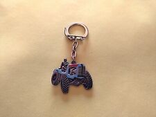 RARE ANCIEN PORTE CLÉS ÉMAILLÉ TRACTEUR AGRIP 4 ROUES MOTRICES FORESTIER PEUGEOT