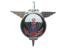REGIMENT PARACHUTISTES