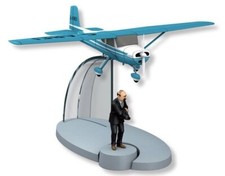 SUPERBE MINIATURE EN AVION