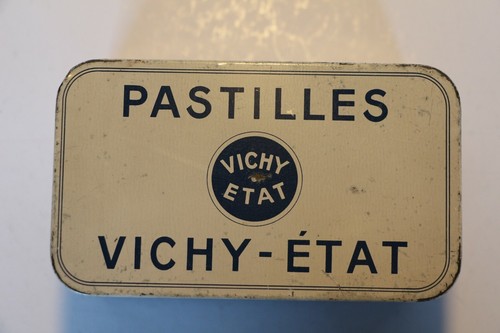 Ancienne boite métallique