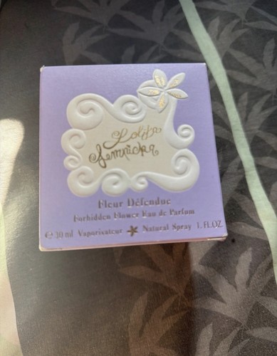 Fleur defendue lolita - fleur,
