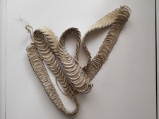 un moceau de galon avecfils argent