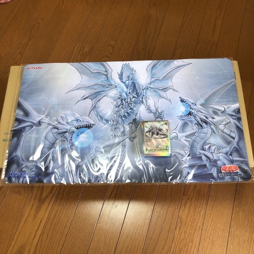 Gi oh day playmat - day,