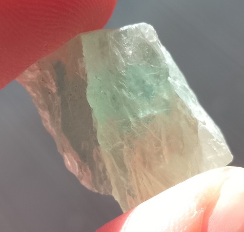 3.2gr 20x15x8mm fluorite