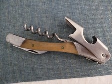 couteaux de poche tire bouchon decapsuleur rustique en bois et acier