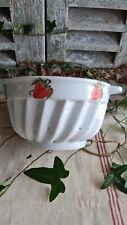 ANCIEN EGOUTTOIR A FRUITS  EN PORCELAINE DECOR DE FRAISES