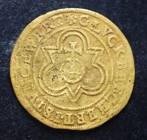 Globes christ token laiton - globes,