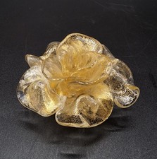 Bougeoir formant fleur verre