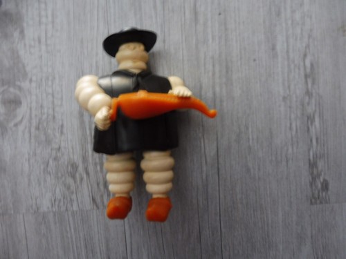 Michelin bibendum auverniat - michelin,