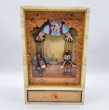 Boîte à musique animée Pinocchio Walt Disney de marque Trousselier XXème