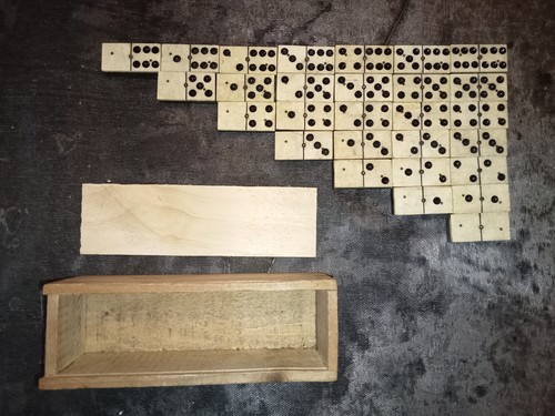 Ancien jeu domino - de,
