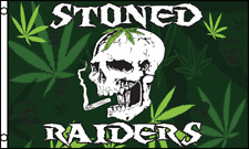 DRAPEAU PIRATE FUMEUR STONED RAIDERS 150x90cm - DRAPEAU TÍ?TE DE MORT 90 x 150 c