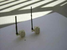 SOLIDO VEREM LOT 2 JERRICAN BLANCHE AVEC ANTENNE MILITAIRE OU AUTRE ORIGINE 1/43