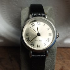 Montre LBVYR  femme quartz  pile incluse vintage bracelet en cuir