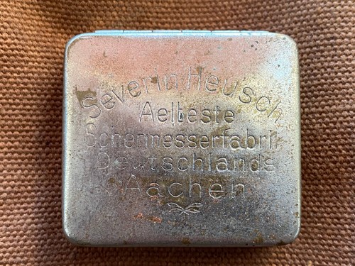 Rasoir allemand dans son - , étui