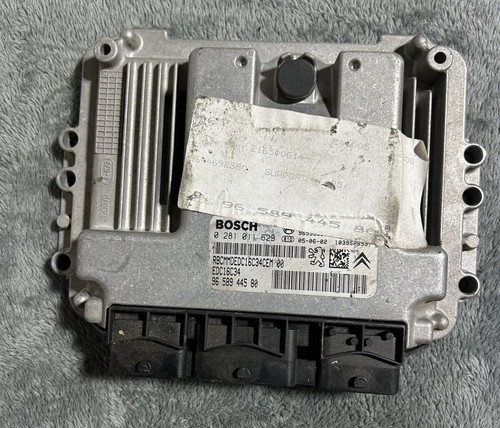 Calculateur moteur peugeot - calculateur,