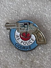 Pin’s AS Police Tir Arme Cible Revolver Pistolet Weapon Insigne Signé Rectiligne