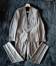 Costume 2 boutons IZAC en laine gris – coupe ajustée + cintre officiel IZAC