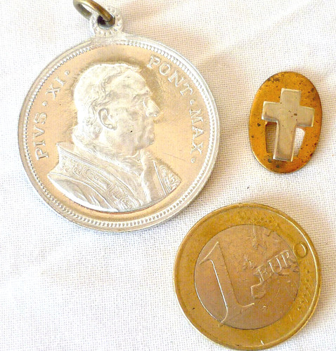 Ancienne médaille pendentif - ancienne,