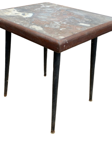 Ancienne table pied - ,