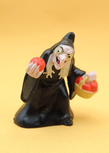 Sorcière figurine pvc - figurine,
