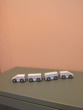 train bois Ikea gris