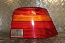 Feu arriere principal droit