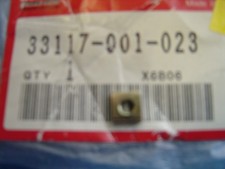 Ecrou de vis de reglage d'optique sur CB500 CB650 CB750KZ CB750Four GL1100