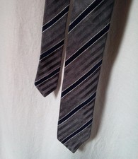 Cravate grise rayée Devred soie vintage